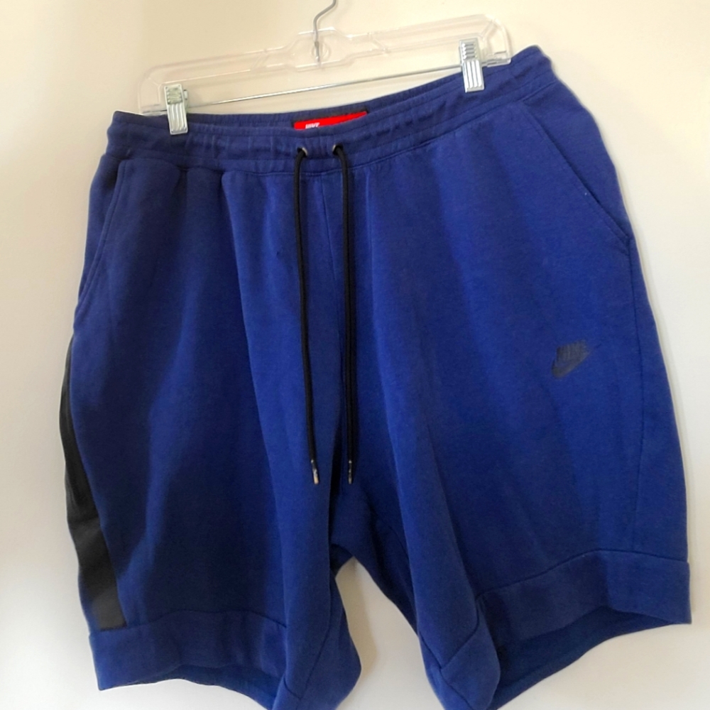 Nike Tech Shorts